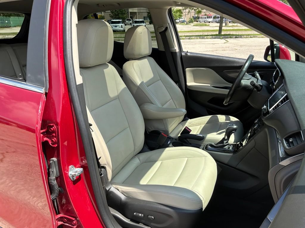 Used 2019 Buick Encore Essence AWD/4WD image 30