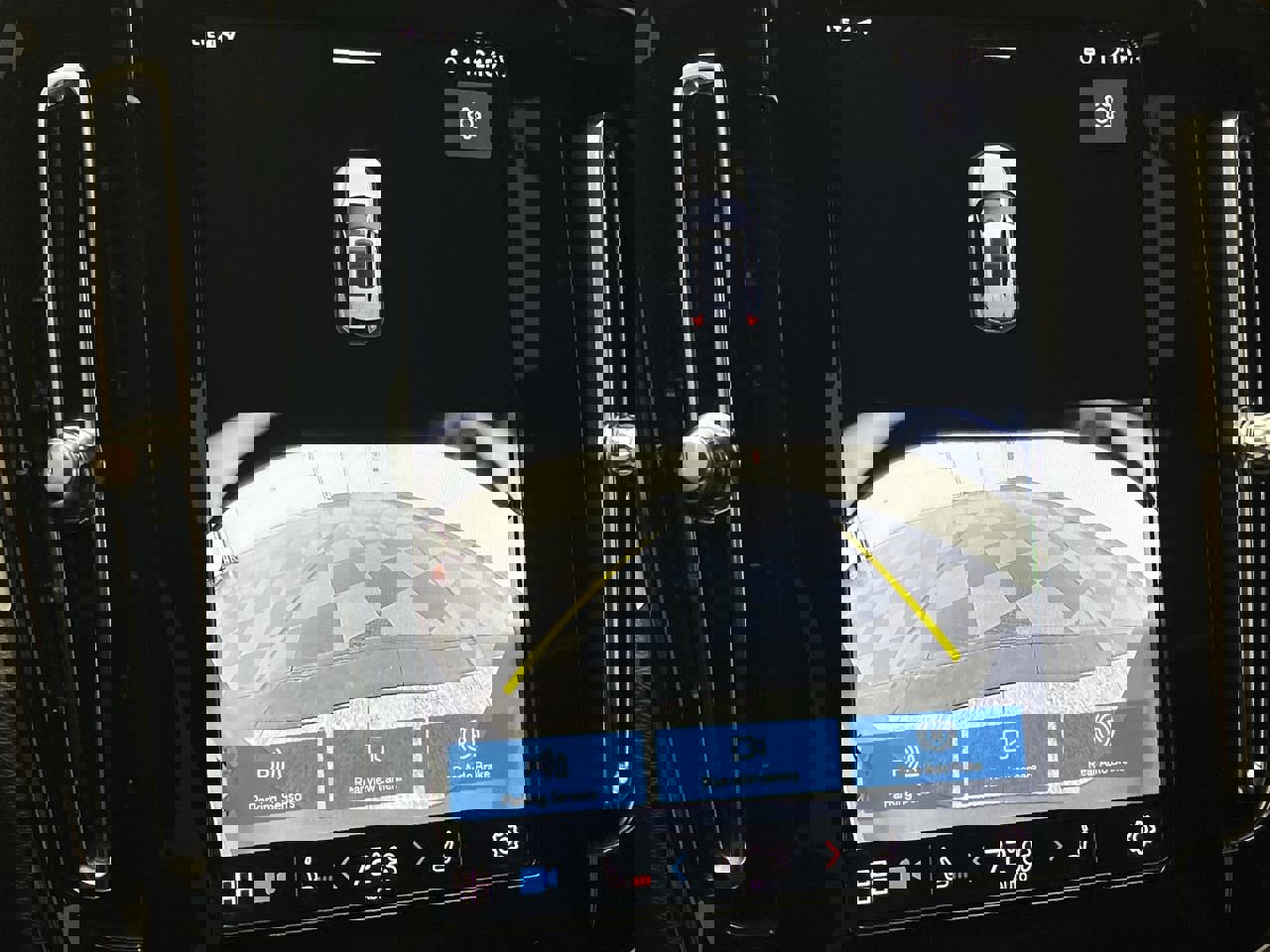 Used 2025 Volvo XC40 B5 Core image 6