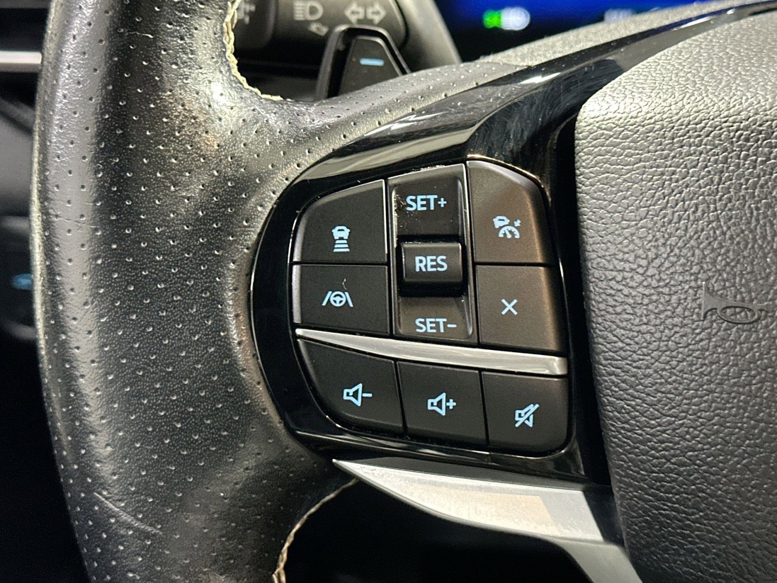 Used 2022 Ford Explorer ST w/ Equipment Group 401A image 21