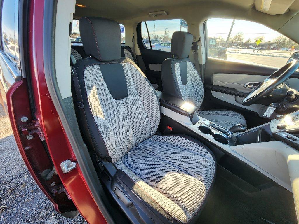 Used 2017 GMC Terrain SLE w/ Driver Alert Package I image 16