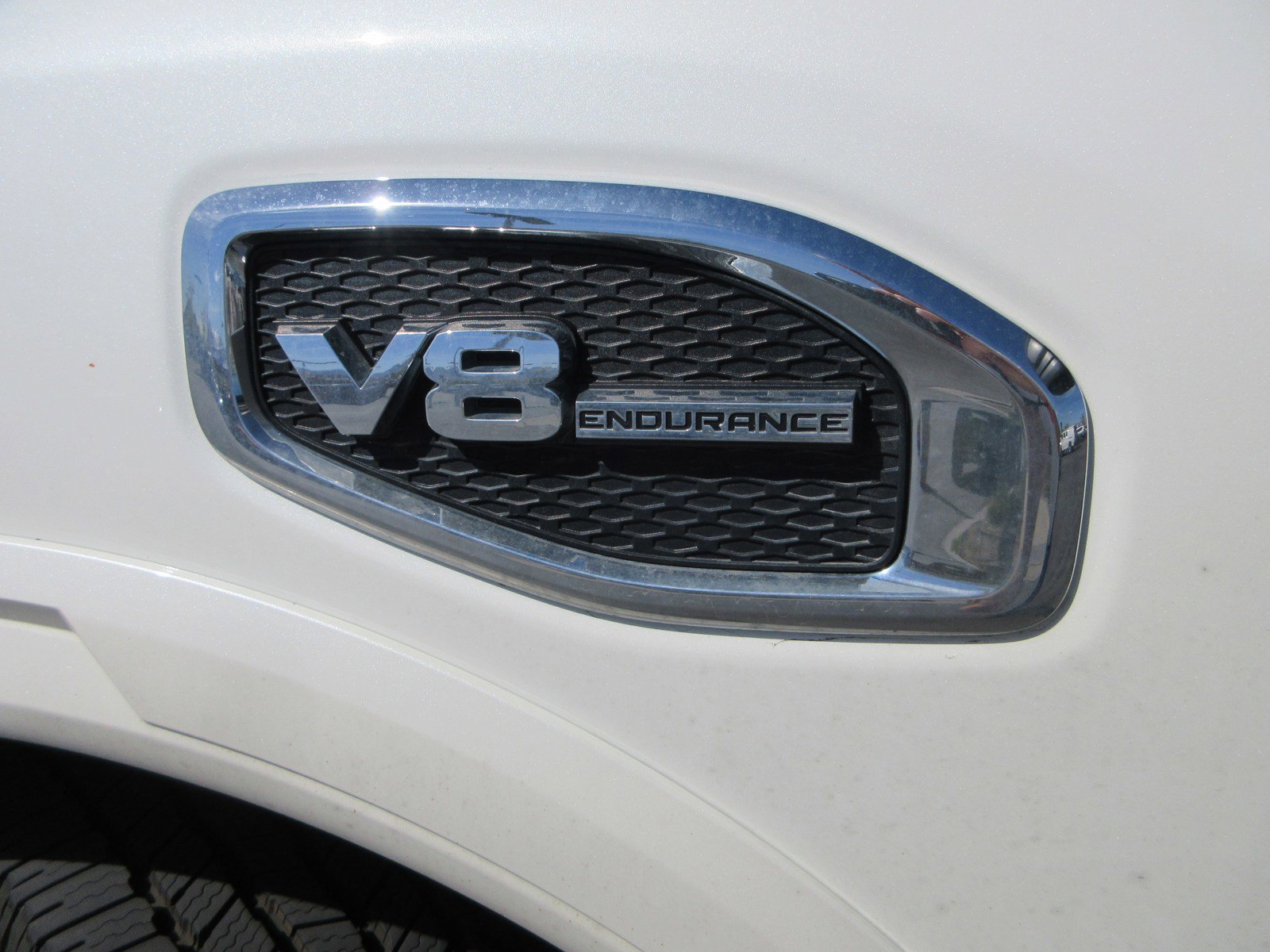 Used 2017 Nissan Titan PRO-4X image 3