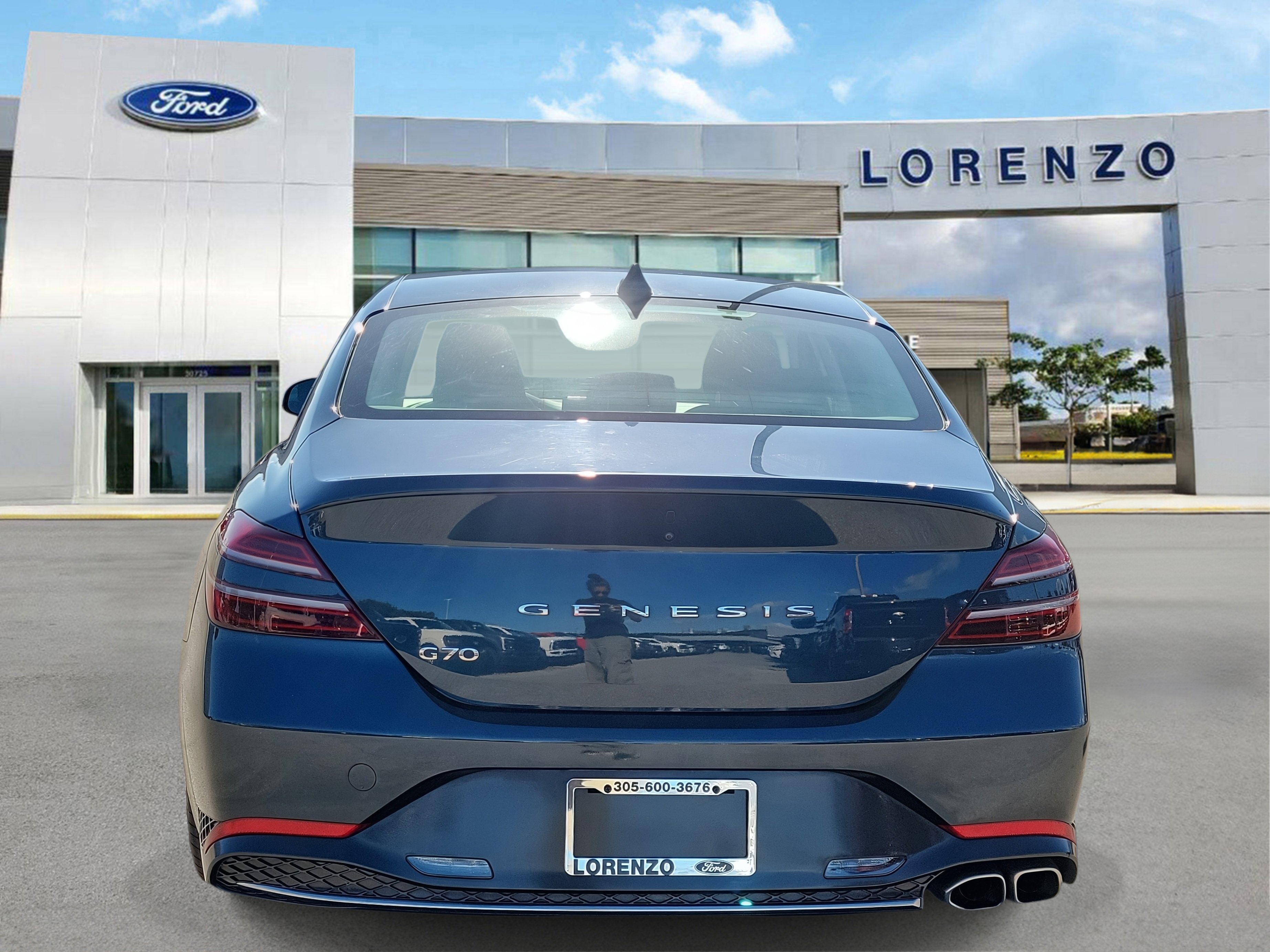Used 2023 Genesis G70 2.0T image 6