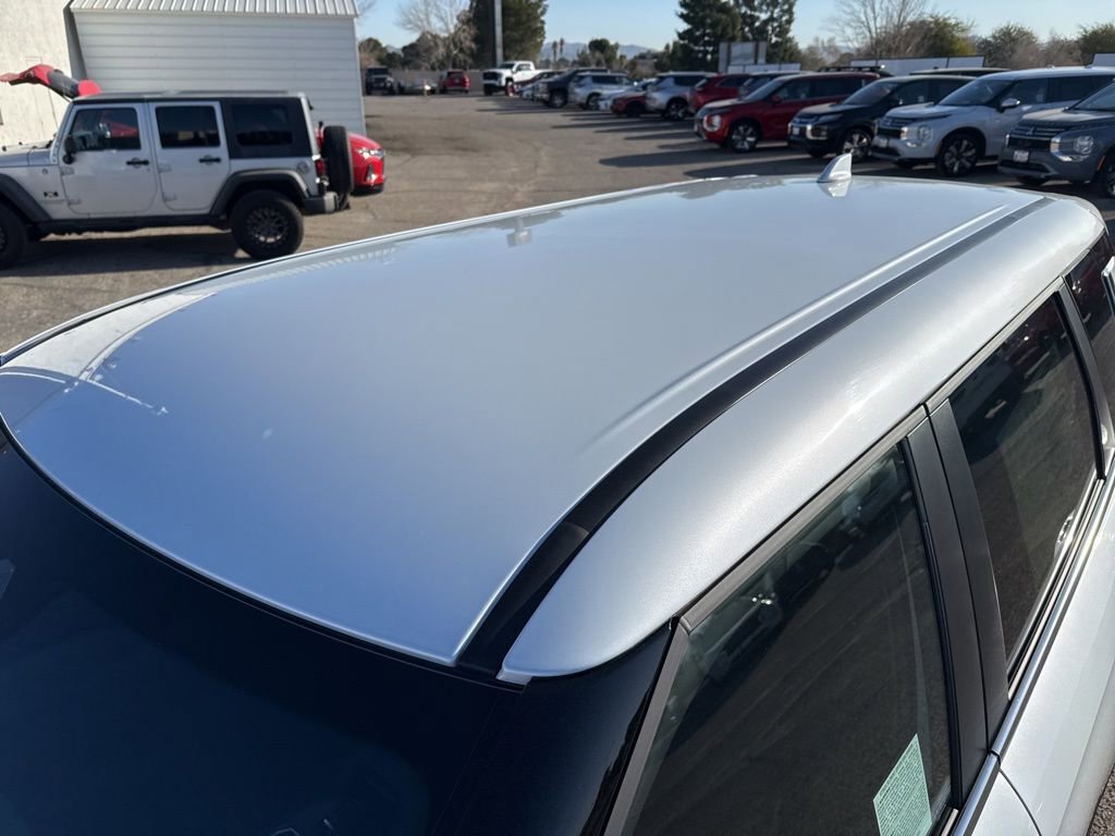 New 2026 Mitsubishi Outlander ES image 9