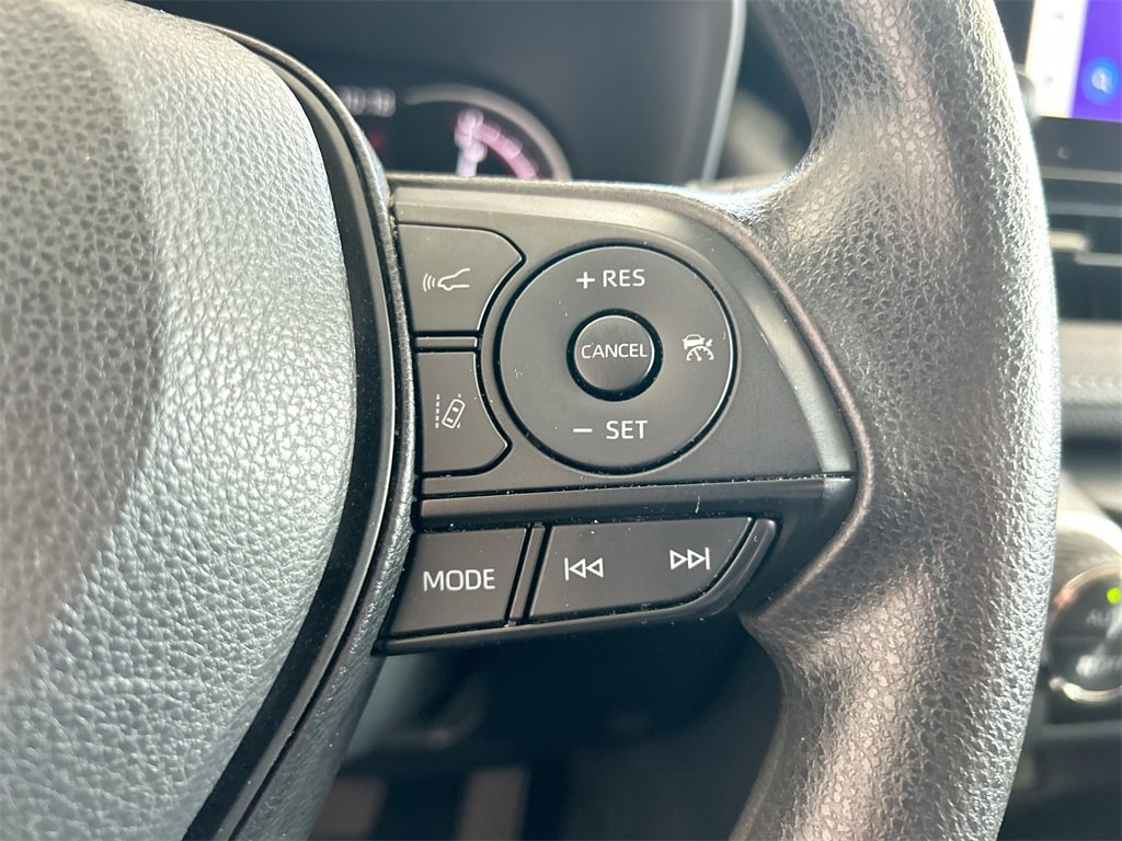 Used 2024 Toyota RAV4 XLE image 21