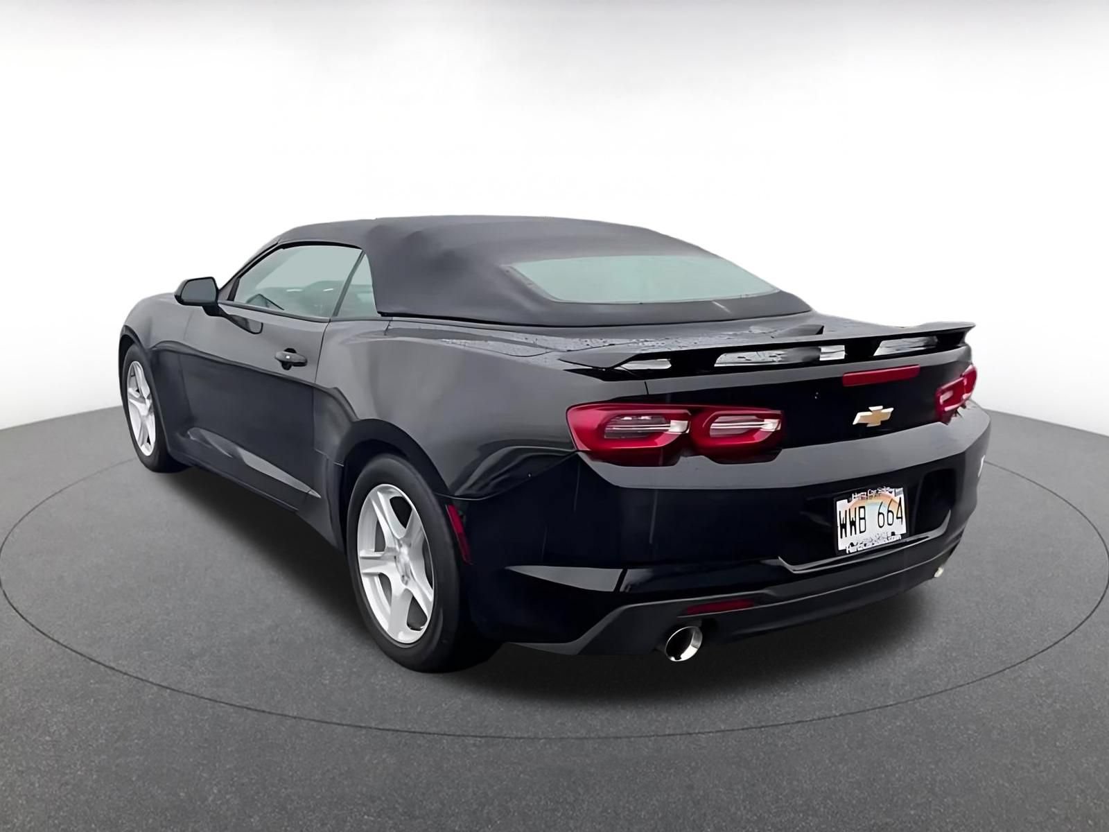 Used 2023 Chevrolet Camaro LT RWD image 10