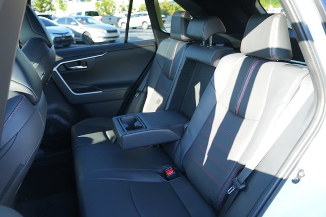 Used 2025 Toyota RAV4 XSE w/ Premium Package AWD/4WD image 19