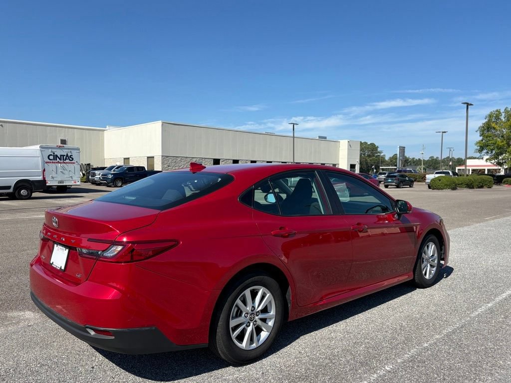 Used 2025 Toyota Camry LE FWD image 7