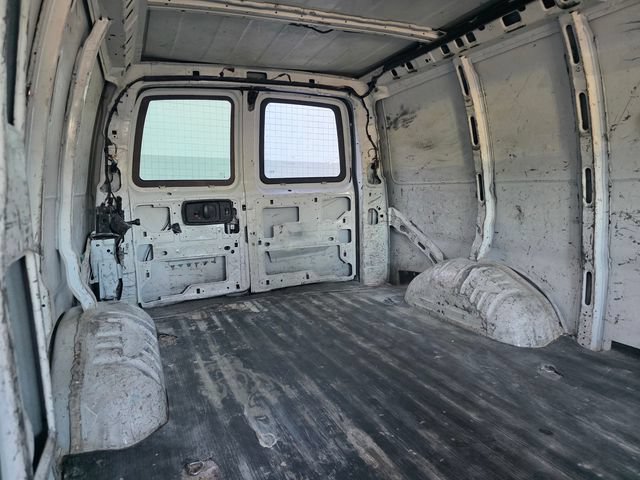 Used 2016 Chevrolet Express 2500 Extended RWD image 15