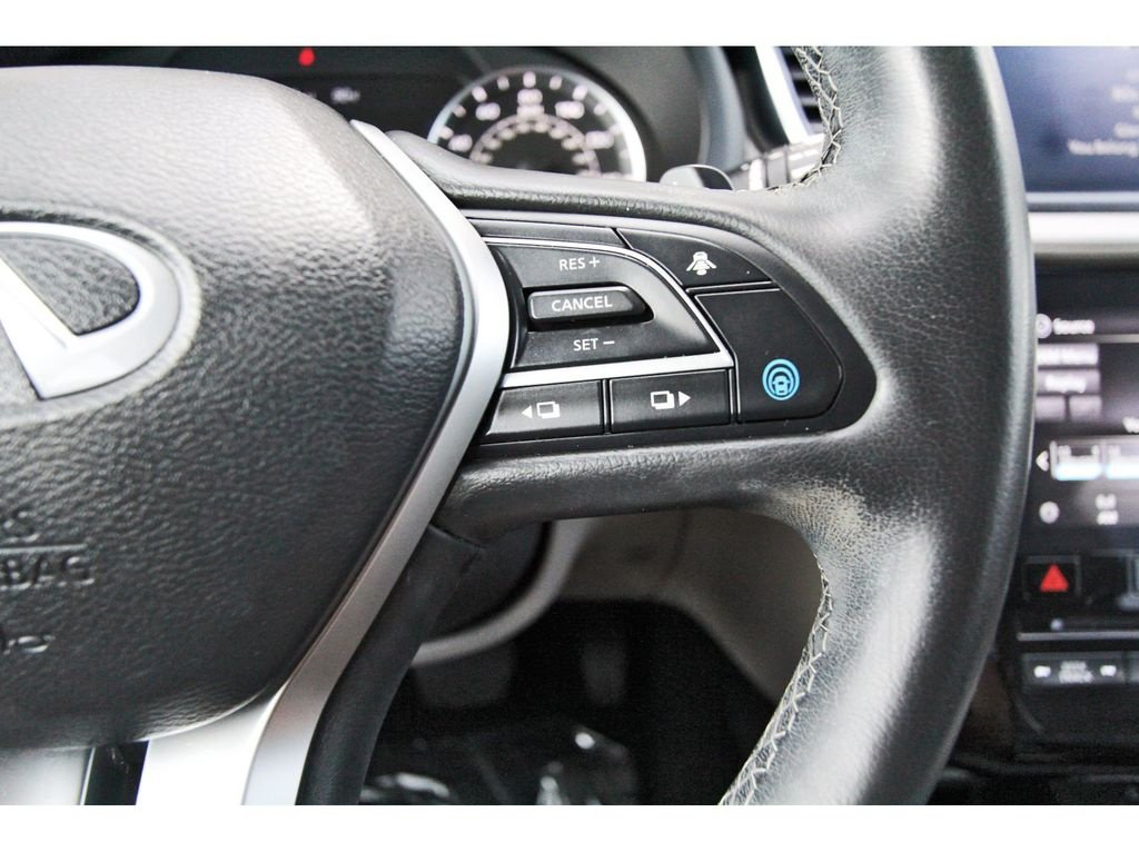 Used 2023 INFINITI QX50 Luxe FWD image 15