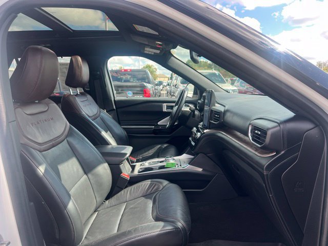 Used 2022 Ford Explorer Platinum w/ Equipment Group 601A AWD/4WD image 13