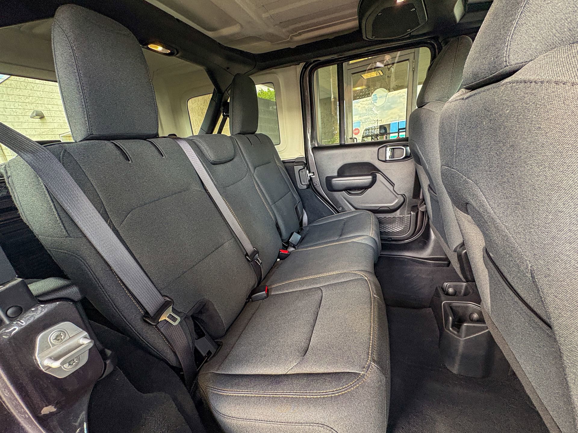 Used 2025 Jeep Wrangler Unlimited Sport AWD/4WD image 26