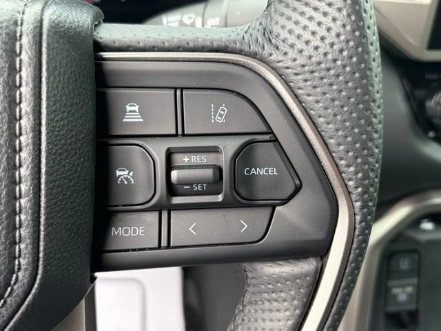 Used 2025 Toyota Tundra Limited AWD/4WD image 19