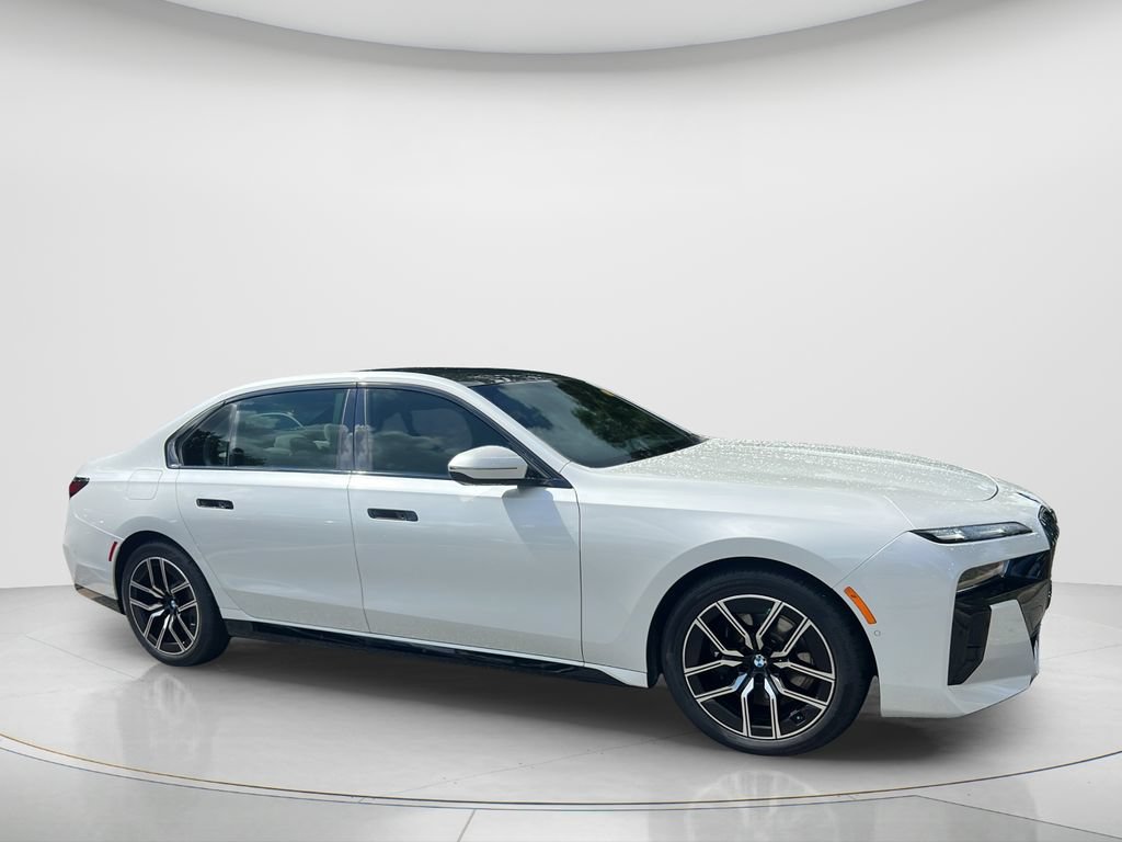 Used 2024 BMW 760i xDrive w/ Executive Package AWD/4WD image 3