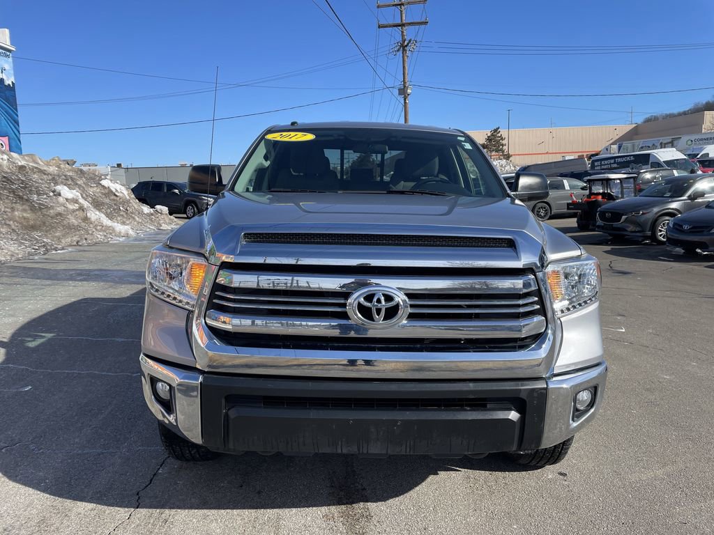 Used 2017 Toyota Tundra SR5 AWD/4WD image 5