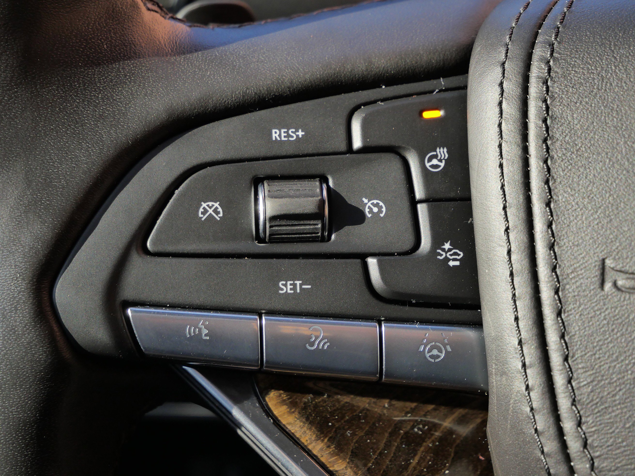 Certified 2021 Cadillac Escalade Sport Platinum image 24