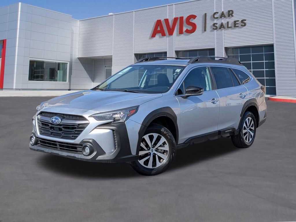 Used 2025 Subaru Outback Premium image 1