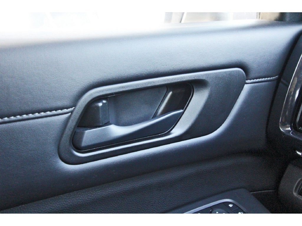 Used 2026 Nissan Pathfinder SV FWD image 22