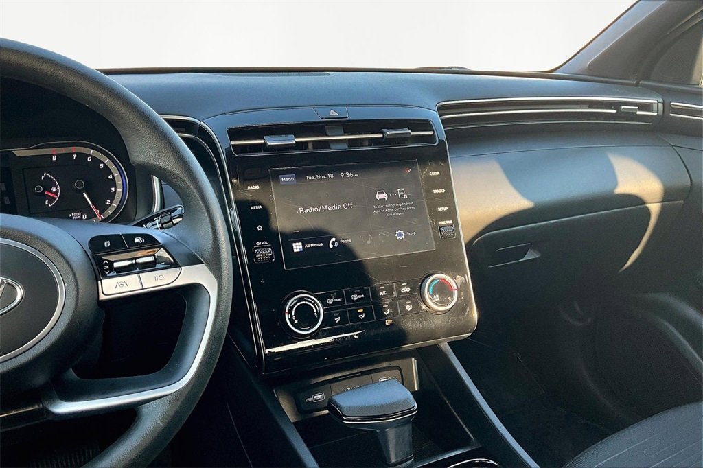 Used 2022 Hyundai Santa Cruz SEL image 6