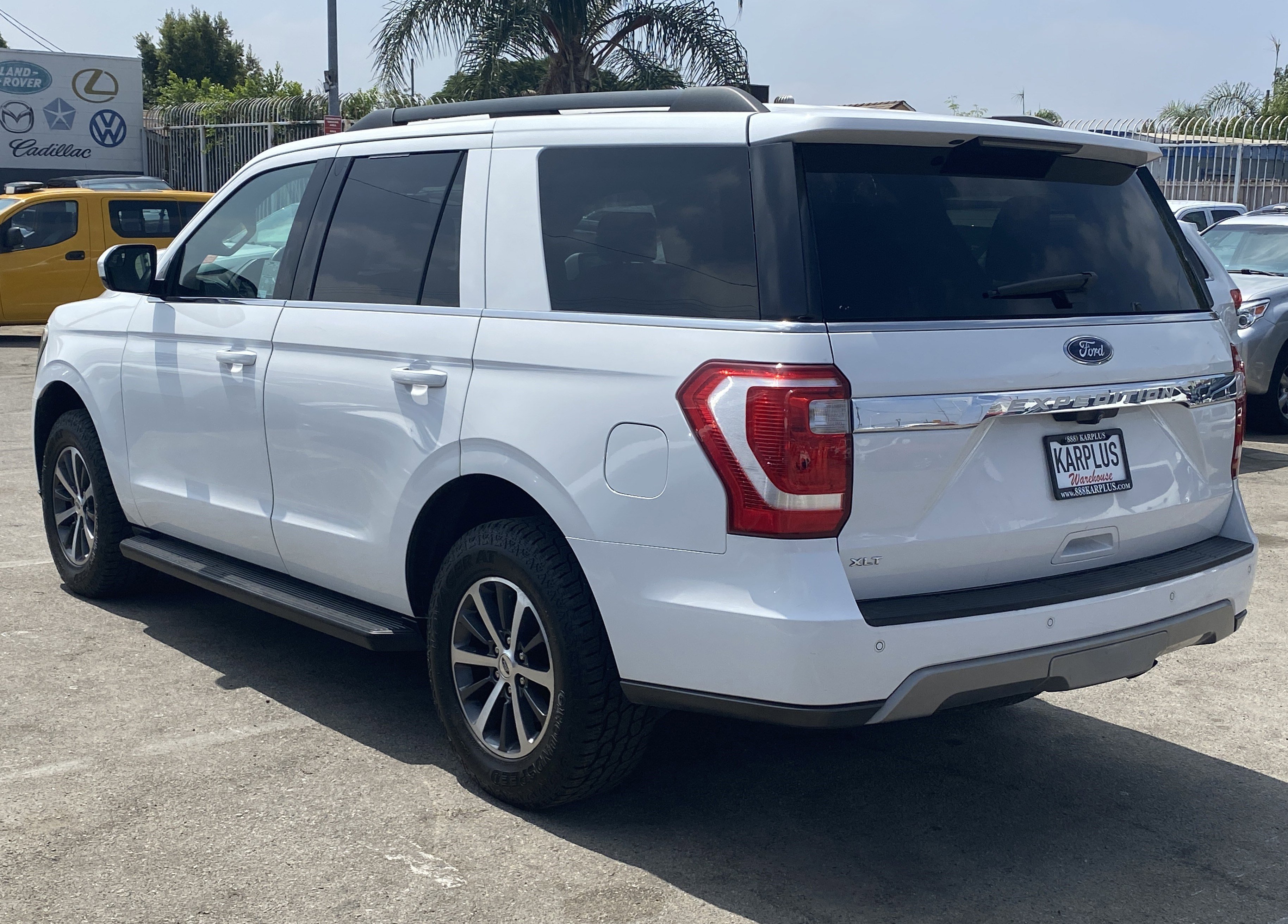 Used 2019 Ford Expedition XLT image 9