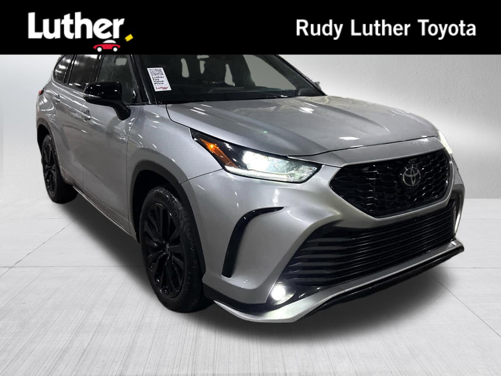 Used 2025 Toyota Highlander XSE video 1