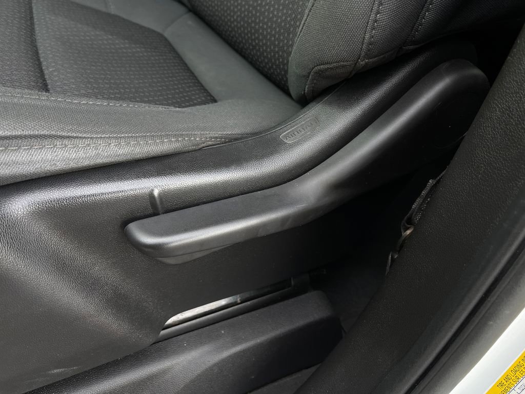 Used 2021 Chevrolet Silverado 2500 Custom w/ Custom Value Package image 13