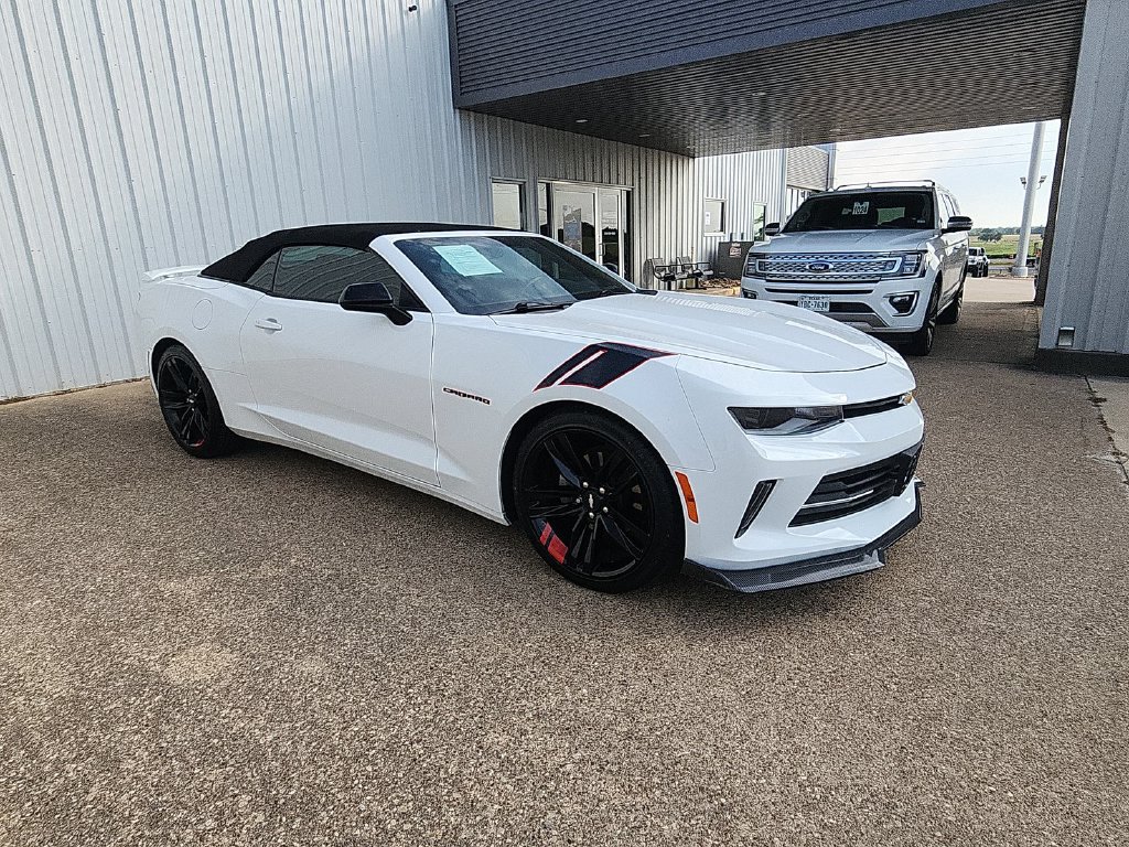Used 2018 Chevrolet Camaro LT RWD image 2
