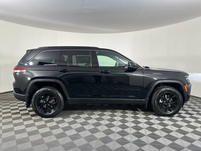 New 2026 Jeep Grand Cherokee L Limited w/ Luxury Tech Group II AWD/4WD image 9