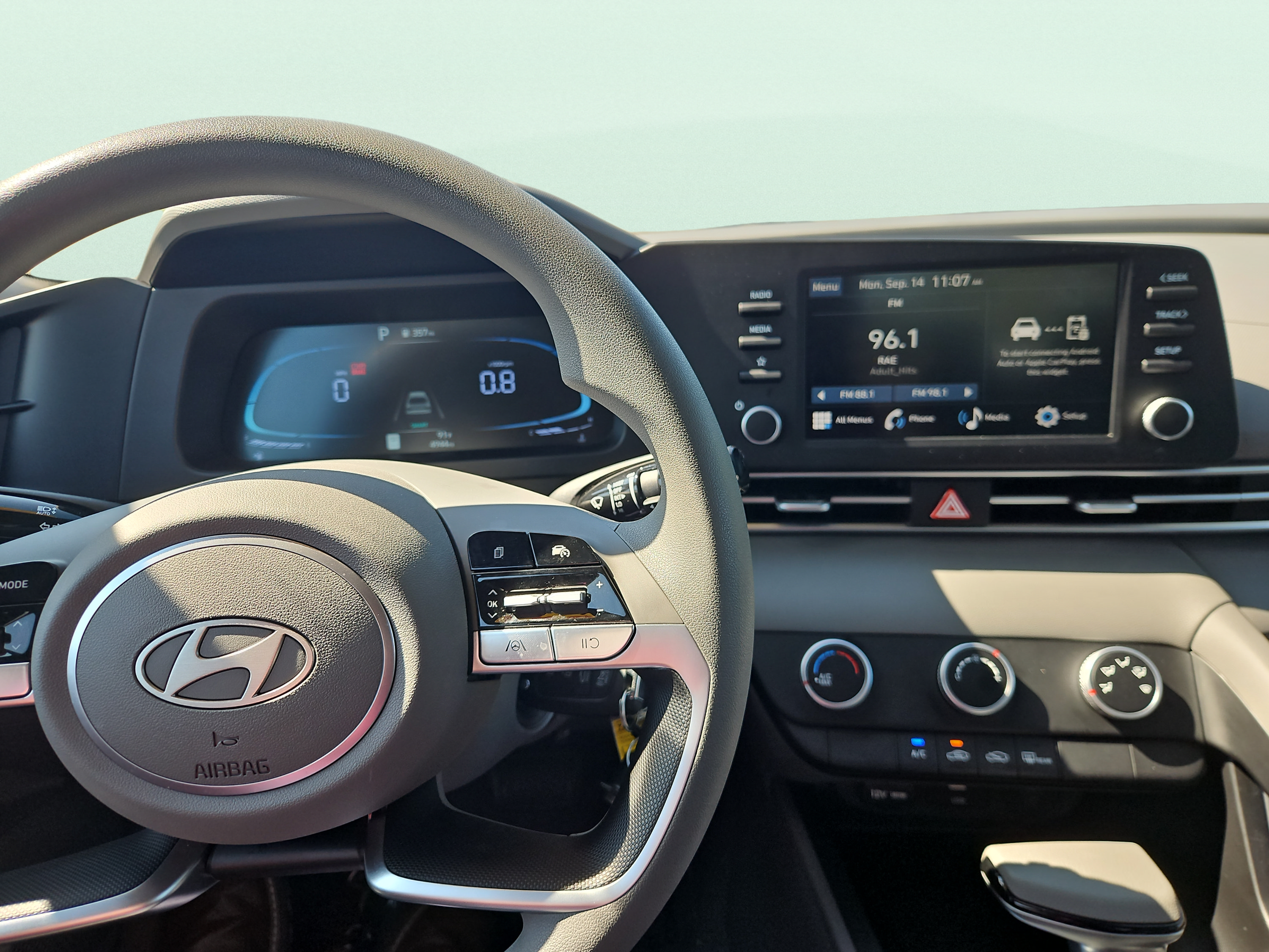 Certified 2026 Hyundai Elantra SE FWD image 10
