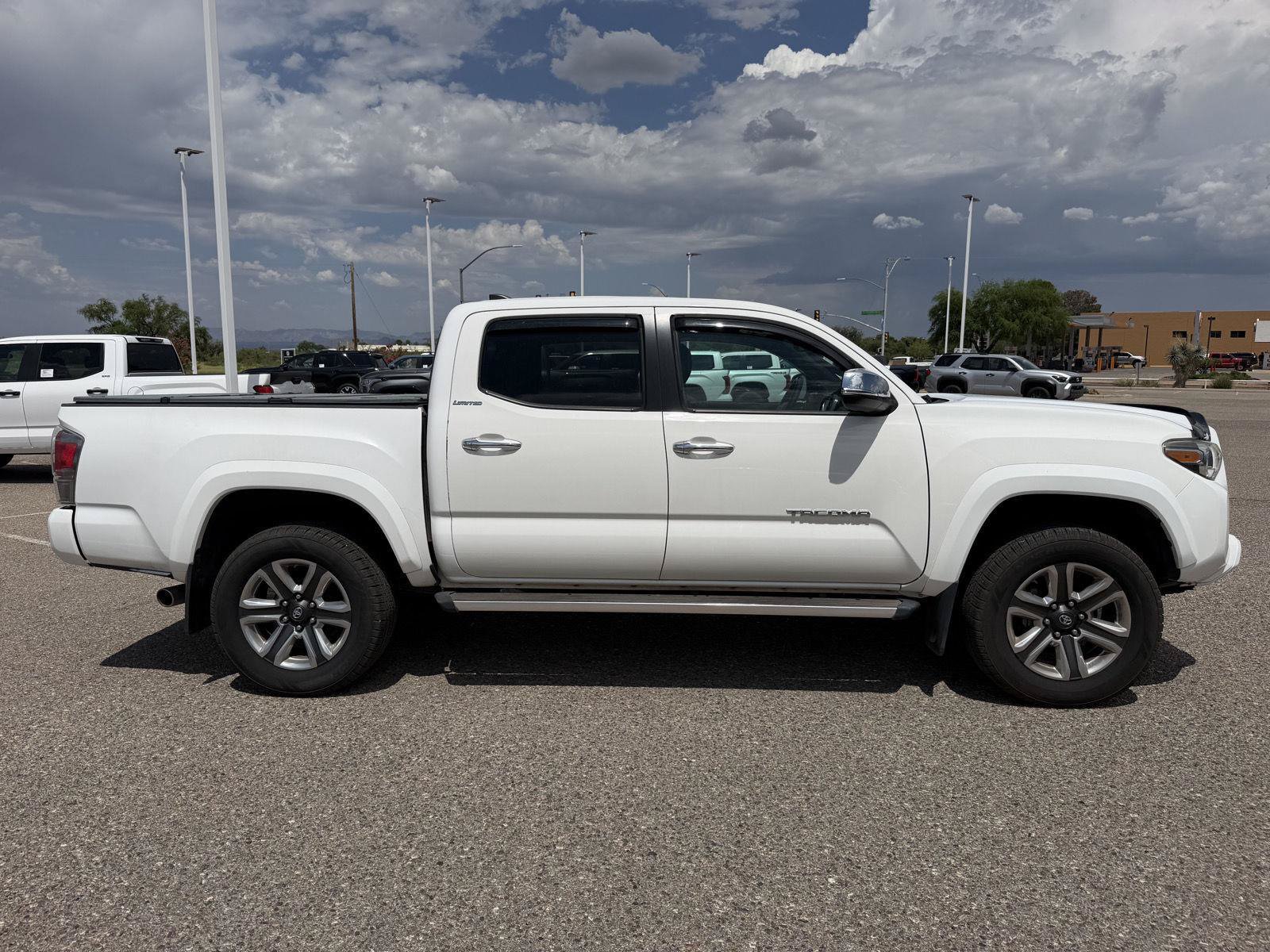 Used 2016 Toyota Tacoma Limited w/ Towing Package AWD/4WD image 6