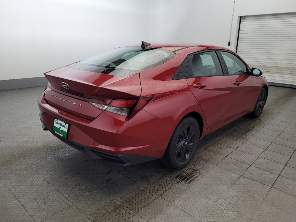 Used 2021 Hyundai Elantra SEL w/ Convenience Package FWD image 9