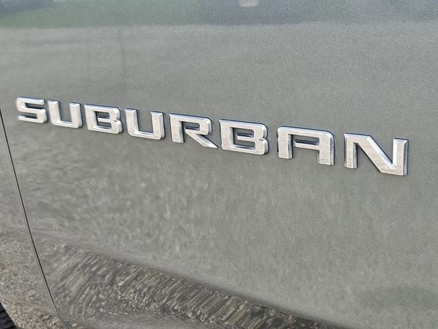 Used 2023 Chevrolet Suburban Premier RWD image 8