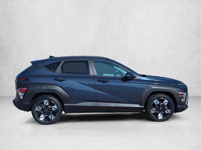 Used 2025 Hyundai Kona SEL FWD image 4