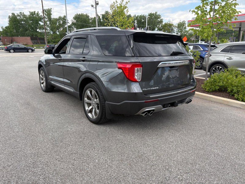 Used 2020 Ford Explorer Platinum w/ Premium Technology Package AWD/4WD image 2