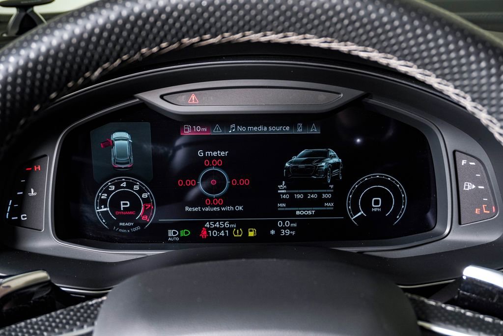 Used 2021 Audi RS Q8 w/ Carbon Optic Package image 21