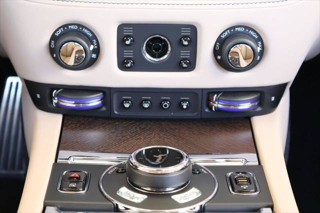 Certified 2019 Rolls-Royce Wraith RWD image 20