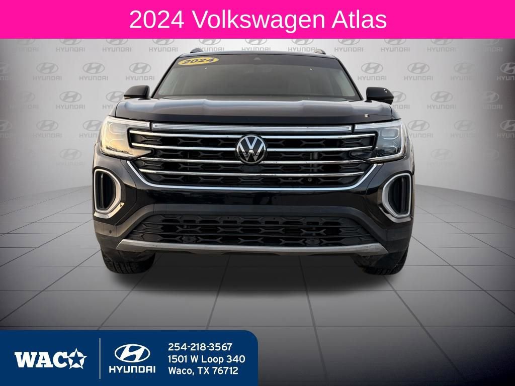 Used 2024 Volkswagen Atlas SE image 2