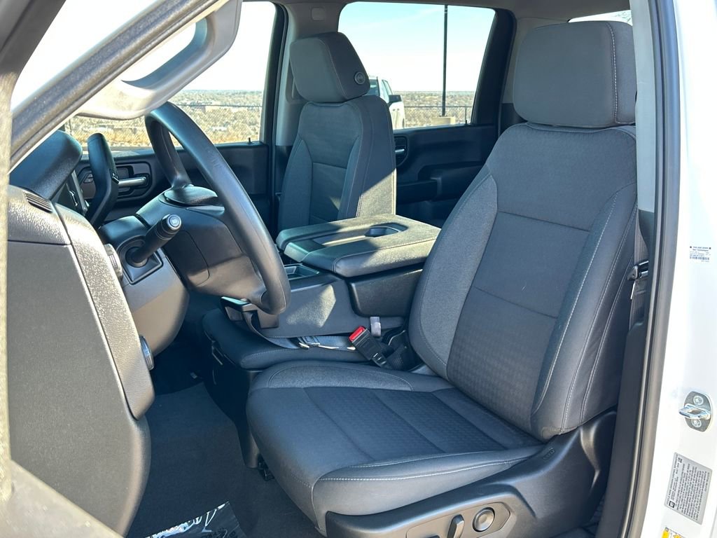 Used 2024 Chevrolet Silverado 2500 Custom w/ Custom Value Package image 17