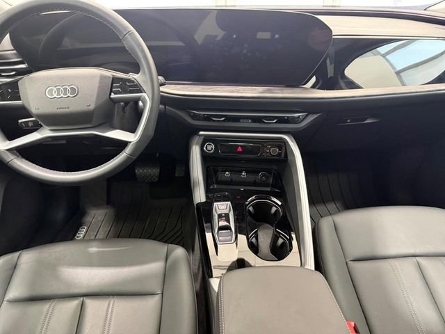 Certified 2025 Audi Q5 Premium w/ Convenience Package AWD/4WD image 10