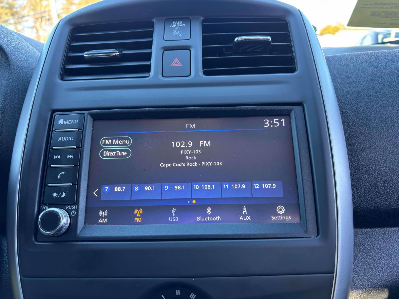 Used 2019 Nissan Versa SV image 19