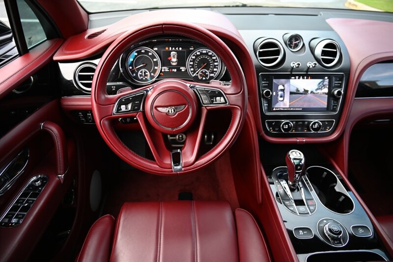 Used 2019 Bentley Bentayga AWD/4WD image 36