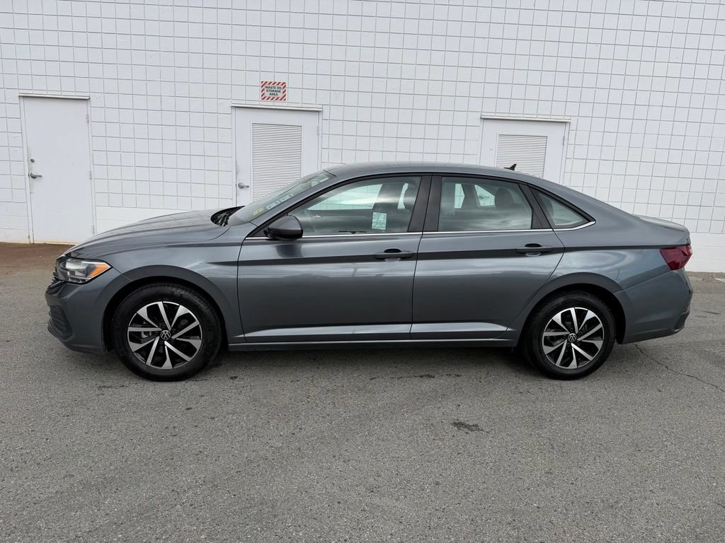 Used 2024 Volkswagen Jetta S FWD image 3