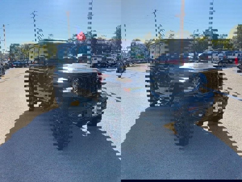 Used 2024 Jeep Wrangler Willys image 2