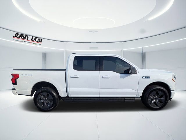 Used 2025 Ford F150 Lightning Flash image 2
