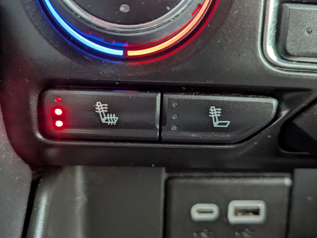 Used 2023 Chevrolet Tahoe Z71 w/ Luxury Package AWD/4WD image 26