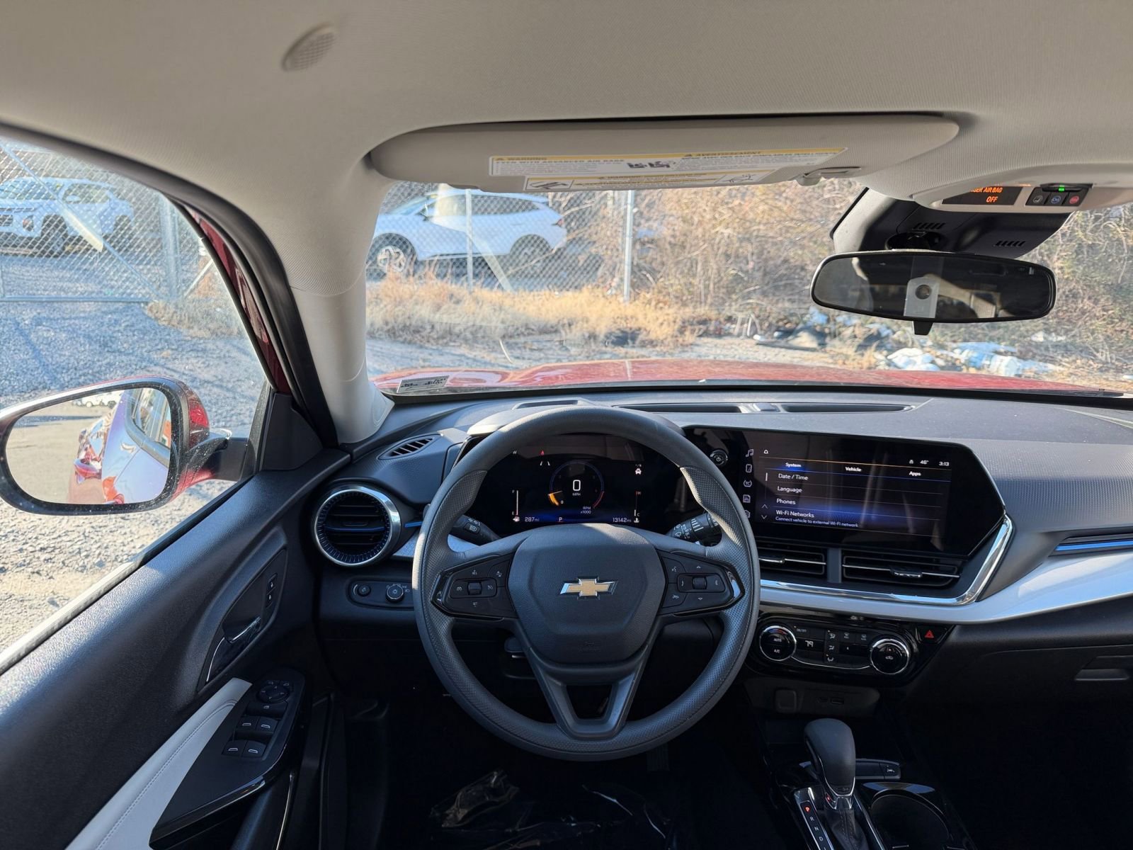 Used 2025 Chevrolet Trax LT image 33