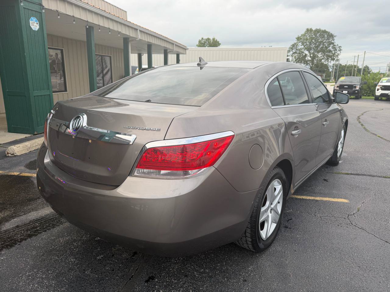 Used 2011 Buick LaCrosse CX FWD image 3