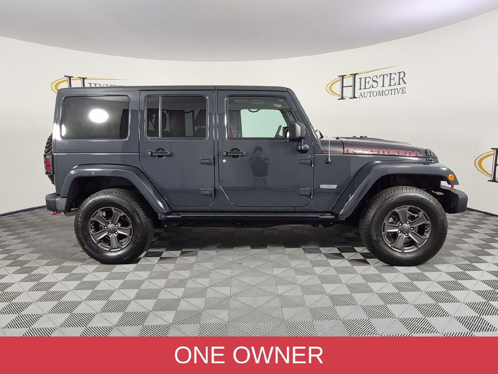 Used 2017 Jeep Wrangler Unlimited Rubicon AWD/4WD image 3