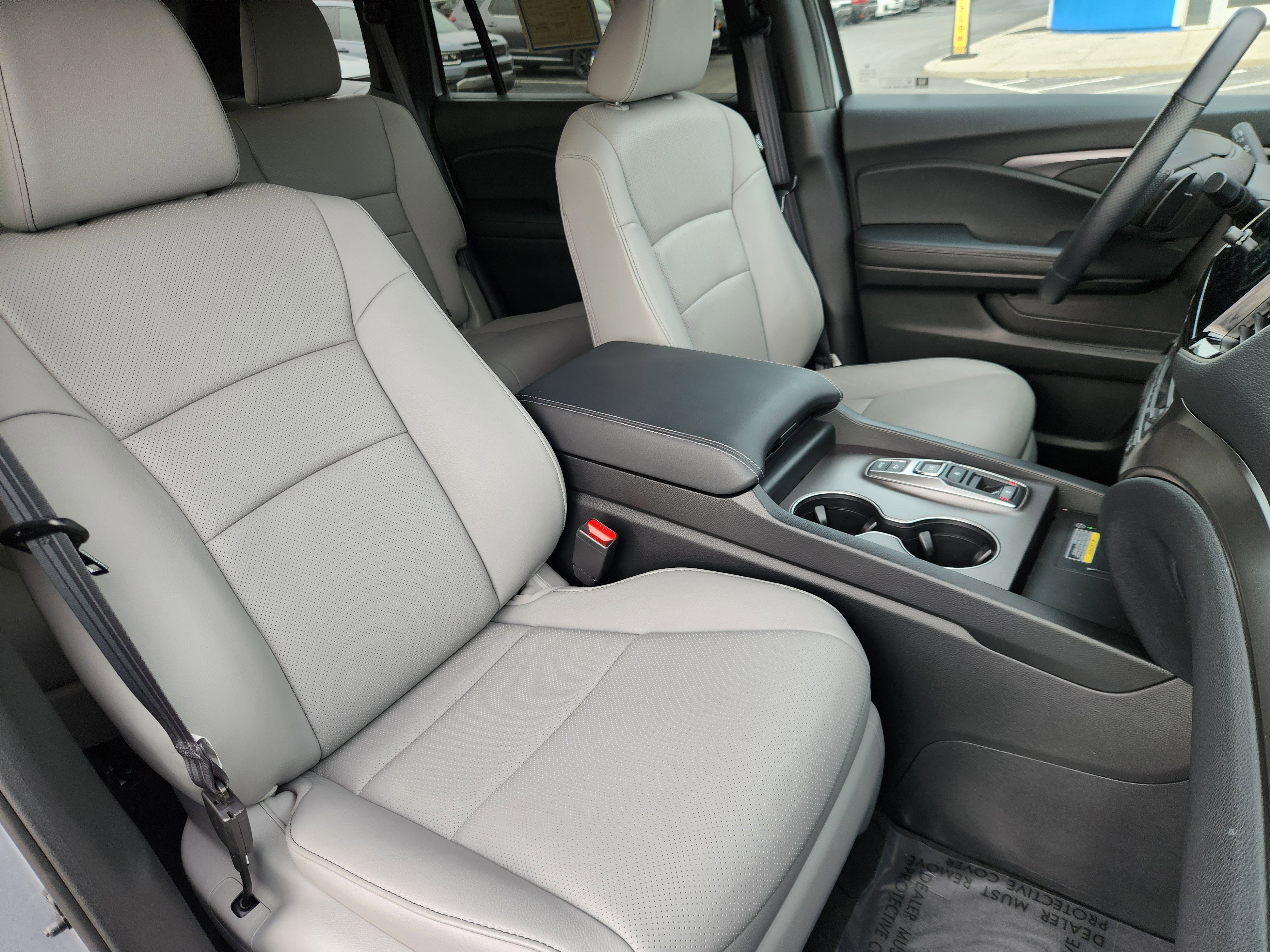 Certified 2025 Honda Passport EX-L image 13