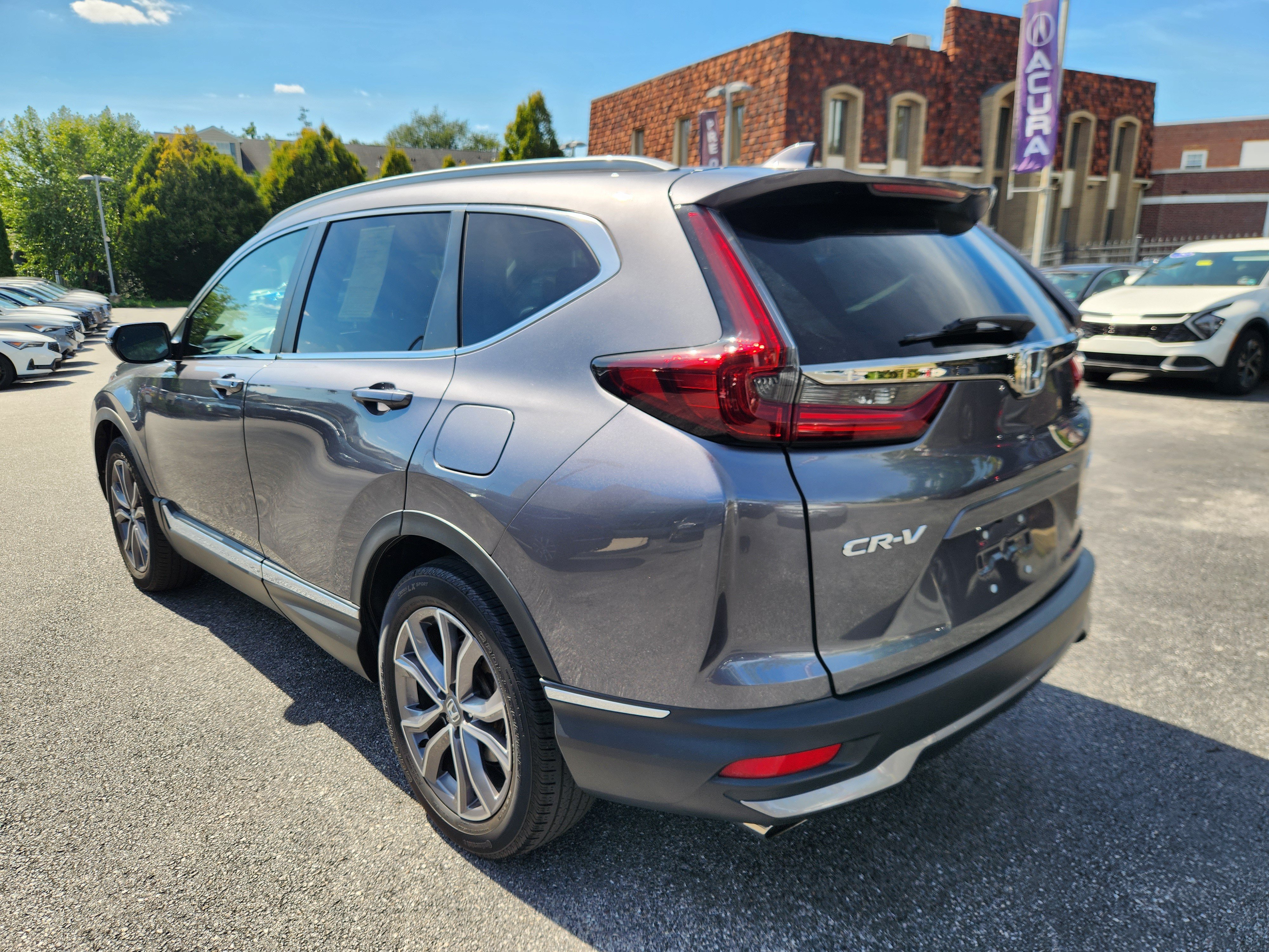 Used 2022 Honda CR-V Touring image 3