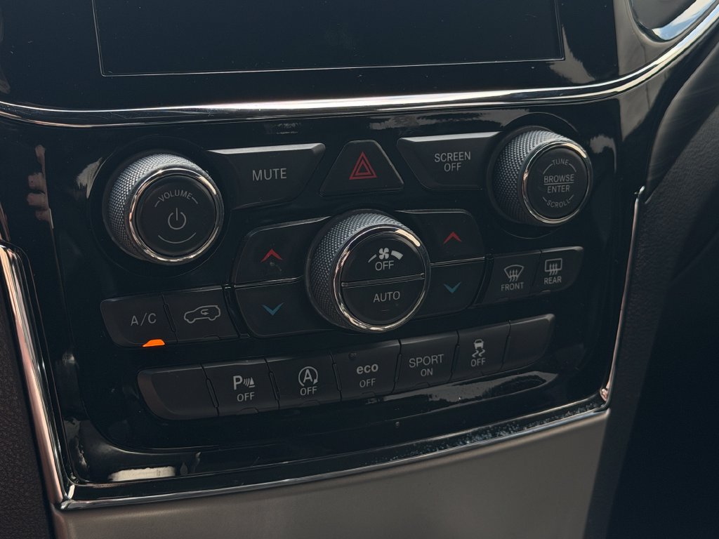 Used 2019 Jeep Grand Cherokee Altitude RWD image 22